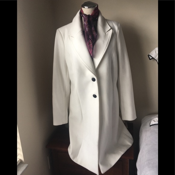 White House Black Market Jackets & Blazers - ⭐️HP⭐️ WHBM winter white 2 button coat, sz lg